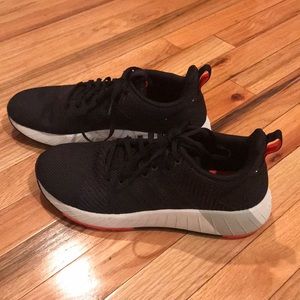 ADIDAS Men’s Questar BYD. BLACK Size 8 1/2 / 8.5